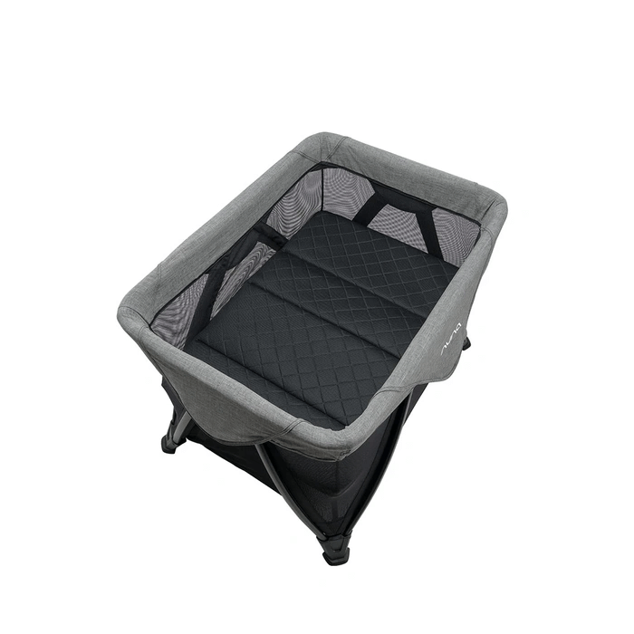Nuna Sena Aire Baby Box Travel Cot